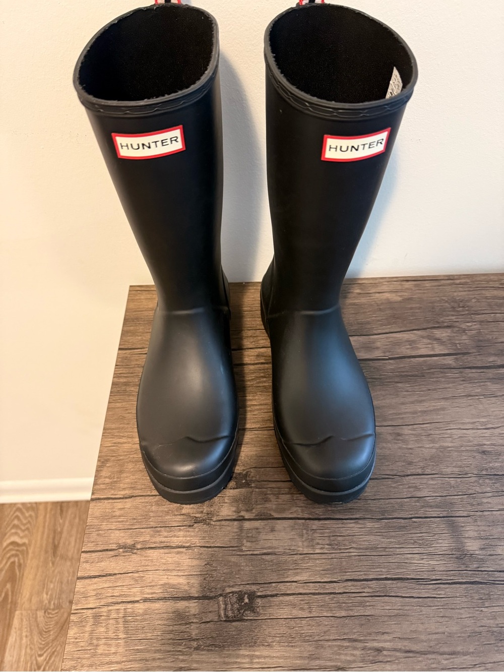 Hunter Matte Black Mid-Length Rain Boots with Red Pull Tabs